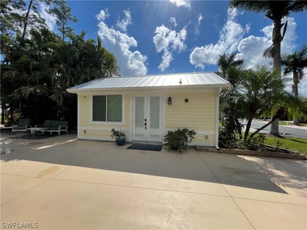 lot240.casita