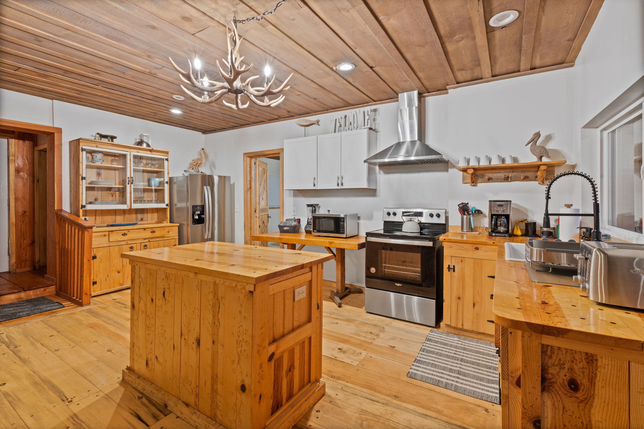 “Relax on the Joe” Tiny Homes + Main Residence in IDAHO! photo 5
