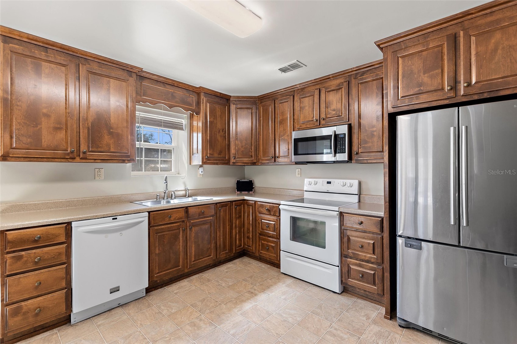 Income Producing Barndominium with RV SPACES!! photo 5