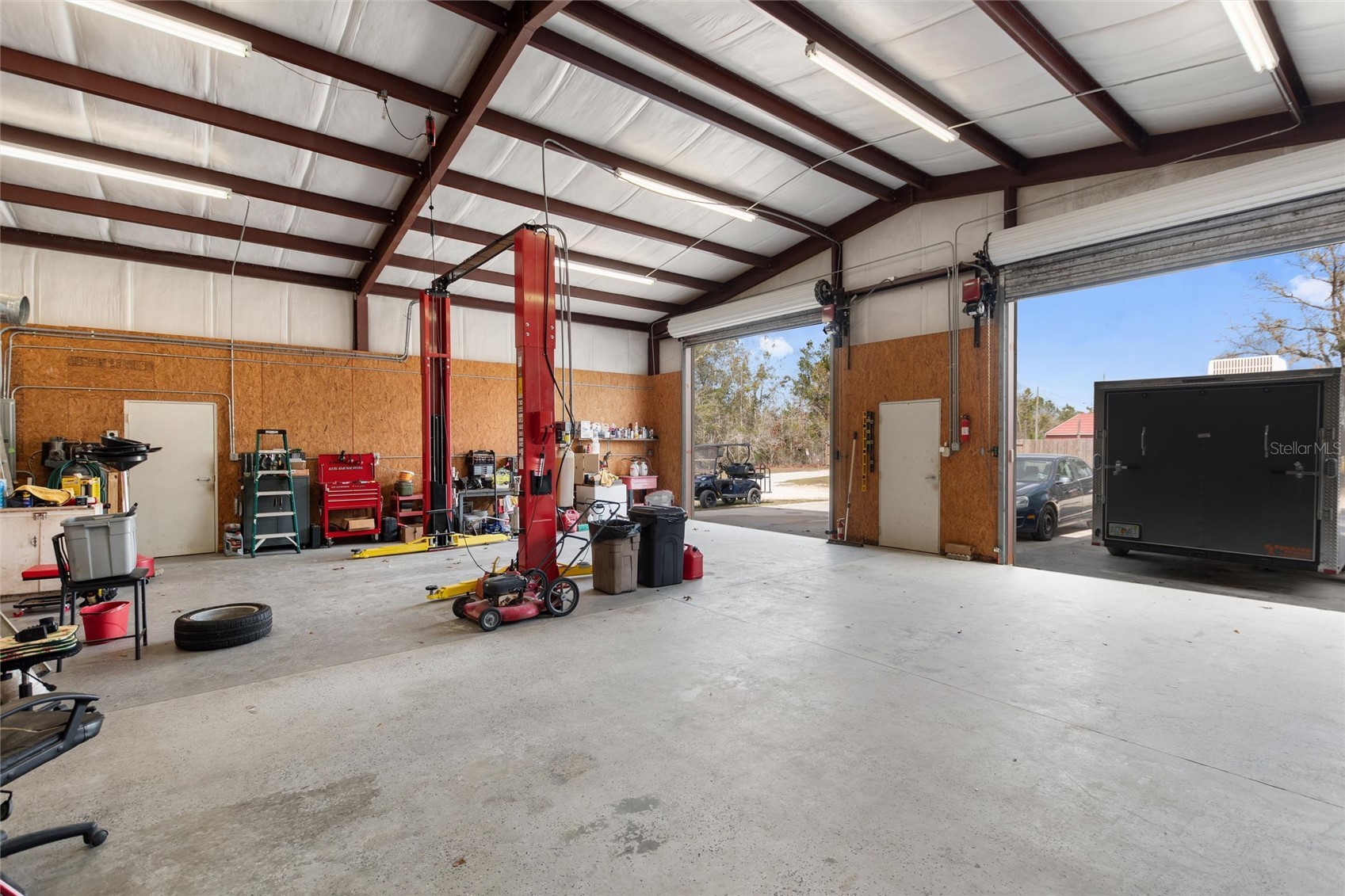 Income Producing Barndominium with RV SPACES!! photo 4